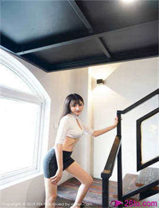 《外国美女热舞-成本人在线观看免费视频网站》